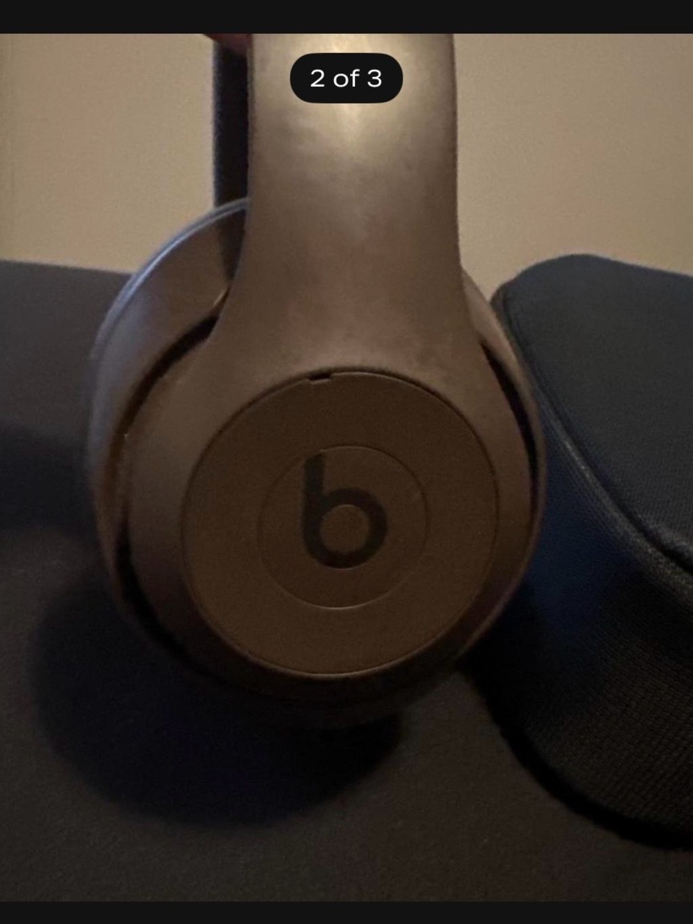 Beats by Dre Wireless Over-Ear Headphones in Brown with Black Case - Picture 2 of 3